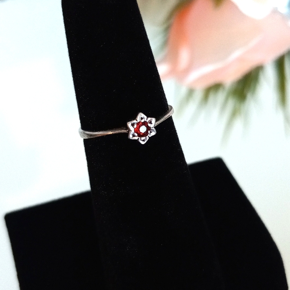 925 Garnet Ring